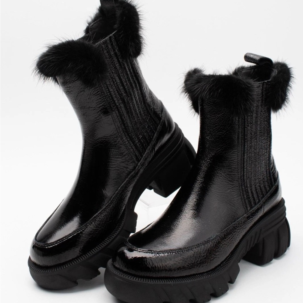 Elegant Black Fur-Trimmed Ankle Boots